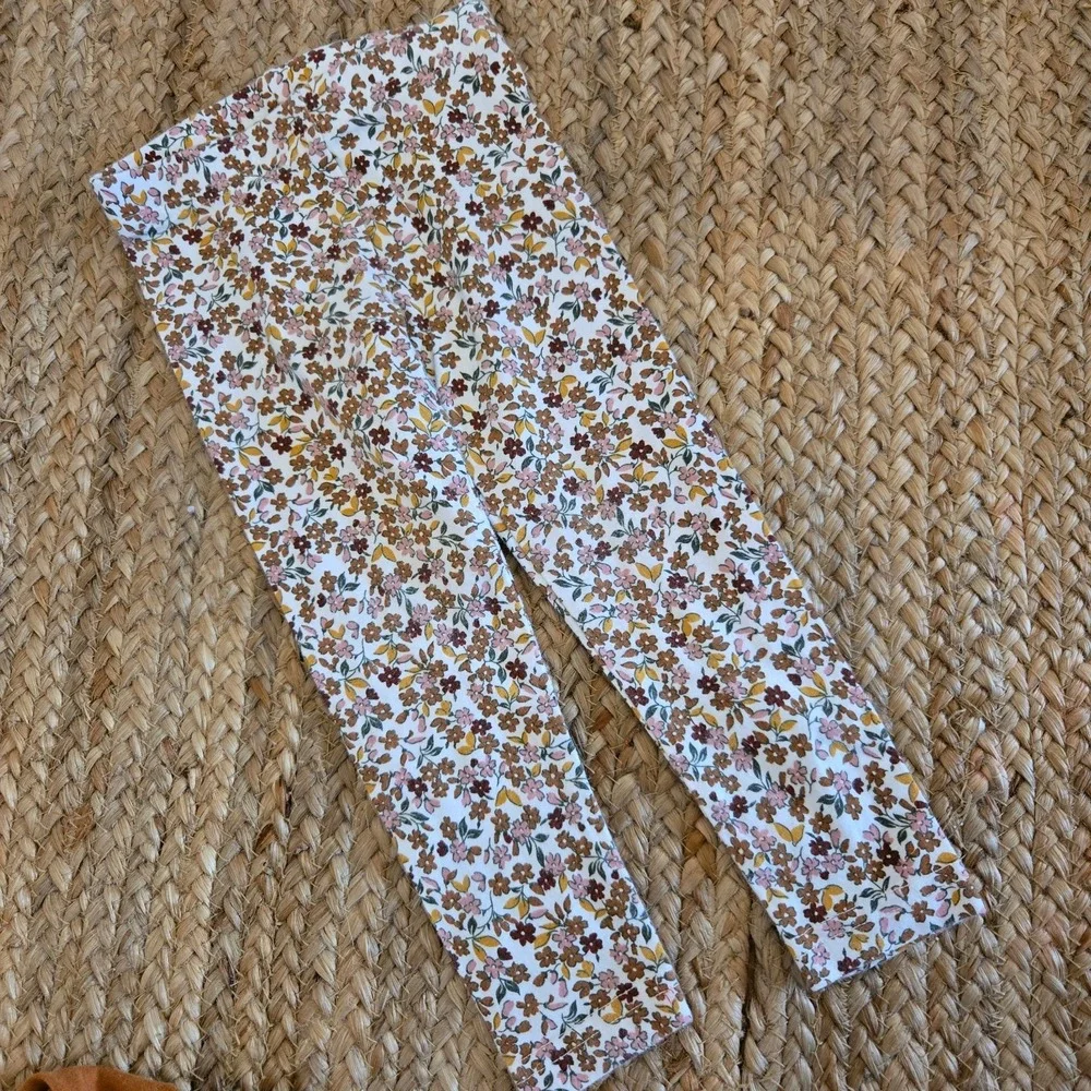 Carter's Long Sleeve‎ Shirt with floral pants 2T